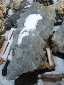 Solitérny kameň, hmotnosť 1270 kg, výška 180 cm - Amfibolit solitérny kameň | T - TAKÁCS veľkoobchod