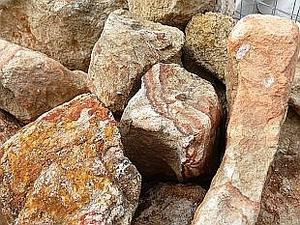 Rainbow lámaný kameň 20 - 40 cm - Grécky vápenec 10 - 20 cm | T - TAKÁCS veľkoobchod