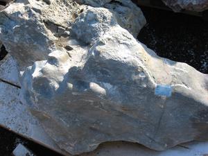 Solitérny kameň, hmotnosť 1020 kg, výška 160 cm - Showstone monolit solitérny kameň | T - TAKÁCS veľkoobchod